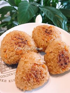 Hình của món Cơm nướng Nhật Bản (Yaki Onigiri).