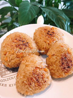 Hình của món Cơm nướng Nhật Bản (Yaki Onigiri).