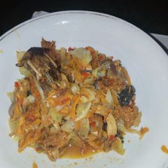 A picture of White rice stew sause.