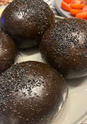 Una foto de Pan Brioche Negro para Hamburguesa …(Thermomix)