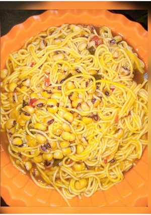 A picture of Spaghetti wit beans.