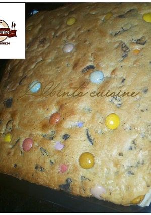 A picture of Oreo and m&m bars.