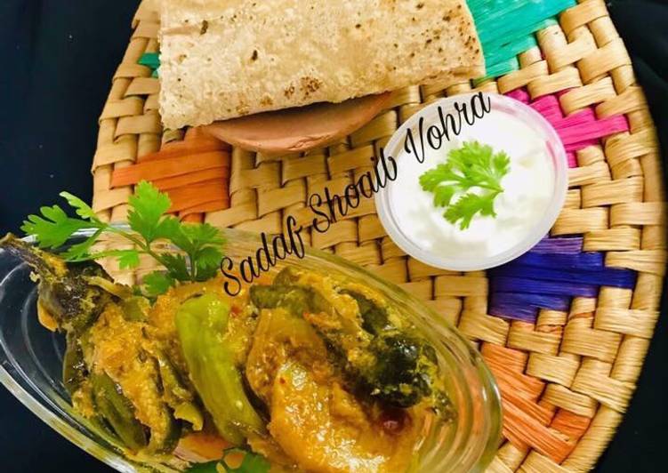 Recipe of Super Quick Homemade Chatpati alou baigan ki bhujiya (Potatoes &amp; brinjal)
