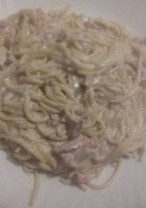 Foto principal de Espagettis al roquefort con beicon 