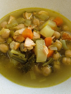 Una foto de Olleta de garbanzos y salmón