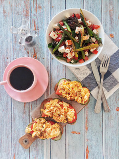 A picture of Egg sandwich & feta cheese salad #phopbylinimohd #batch17.