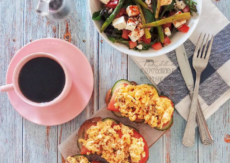 Egg sandwich & feta cheese salad #phopbylinimohd #batch17 Egg sandwich & feta cheese salad #phopbylinimohd #batch17