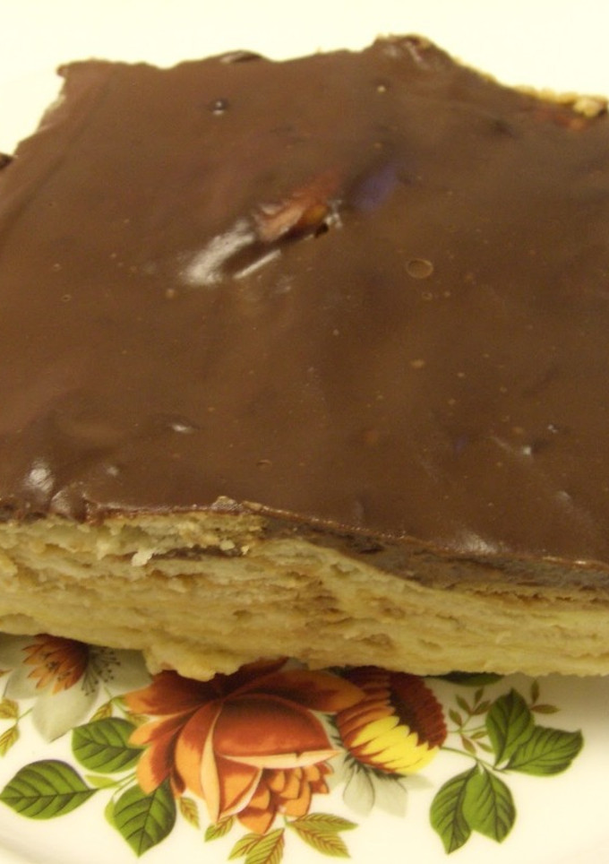 Una foto de Pastel clásico de chocolate