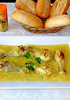 Foto principal de Jamoncitos de pollo bañados en salsa curry