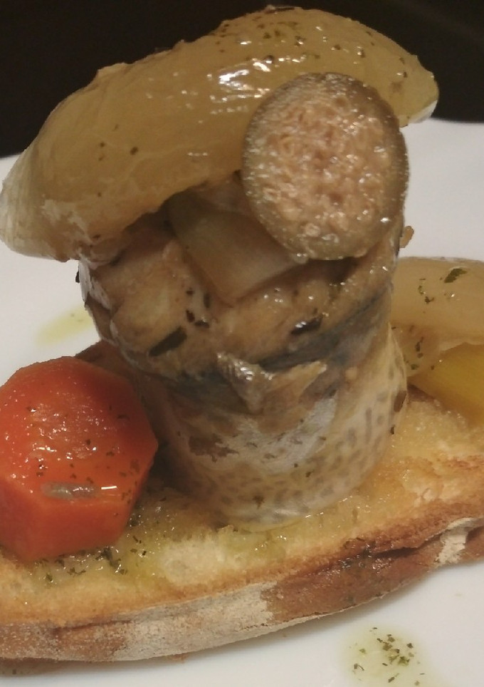 Una foto de Pincho de caballa en escabeche