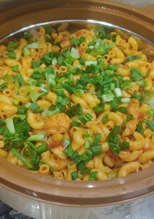 A picture of Chicken spicy macroni.