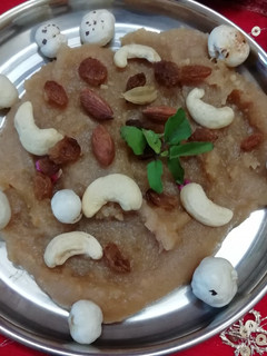 आटे का हलवा (Aate ka halwa recipe in Hindi) रेसिपी मुख्य फोटो