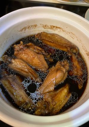 A picture of Mum’s Soya Sauce Chicken wings.