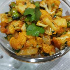 Gobhi matar A picture of Gobhi matar.