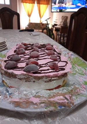 Una foto de Torta helada a lo dani az