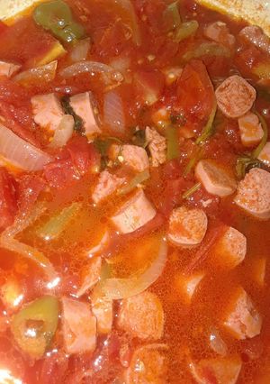 Una foto de Tomatada con salchicha