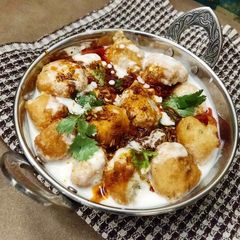 A picture of Dahi vada.