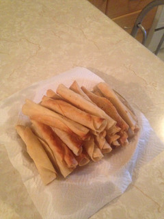 Una foto de Tacos dorados