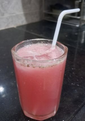 રોઝ લેમન શરબત રેસીપી મુખ્ય ફોટો
