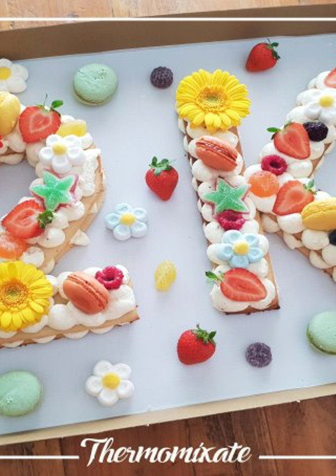 Una foto de Pastel de números y letras con Thermomix