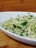 Ensalada de repollo, apio y cilantro