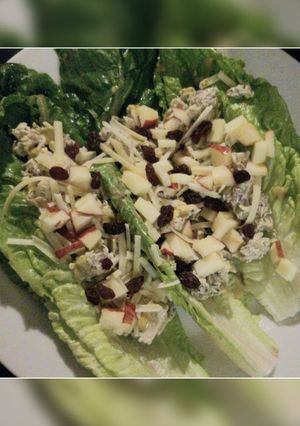 Una foto de Wrap de ensalada de pollo