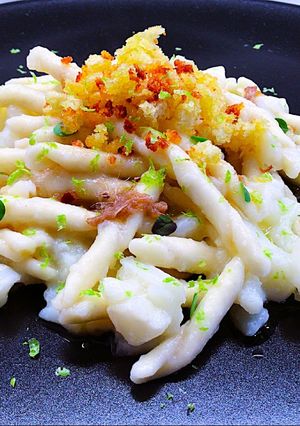 Foto di Strozzapreti con cavolfiore e salsa di alici