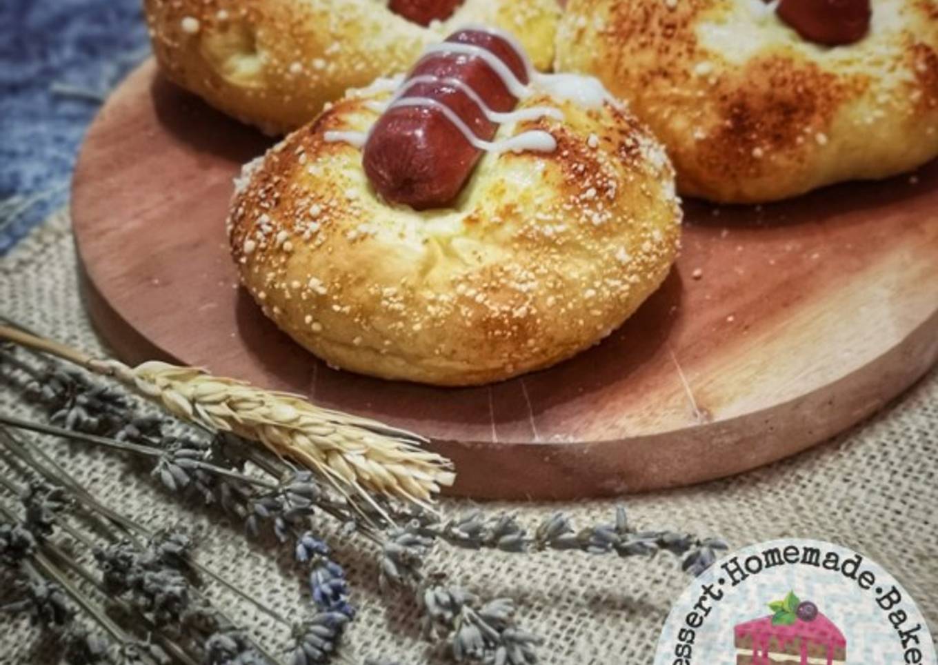 Roti Sosis Parmesan