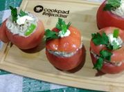 Una foto de tomates rellenos de patata