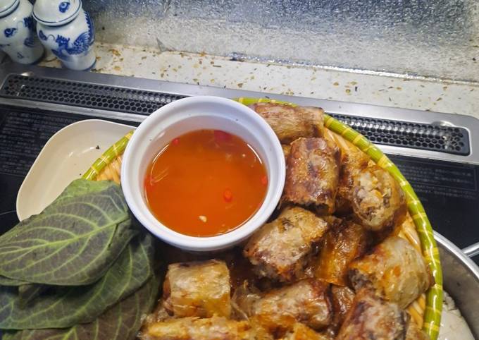 Cách Làm Món Nem rán quấn lá mơ của Nhà Vân - Cookpad