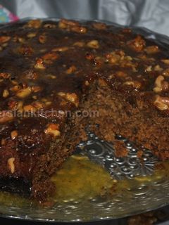 عکسی از دستور کیک خرما و گردو