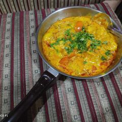 A picture of Pakoda kadhi.