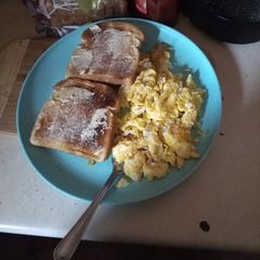 A picture of Eggs and bread.