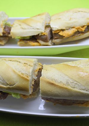 Foto principal de Bocadillo de tocino y longaniza