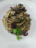 Bigoli al radicchio e sarde