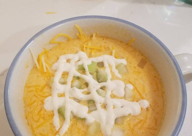 Crockpot Buffalo Chicken Soup