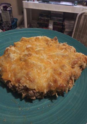 A picture of Southwest tater tot casserole.