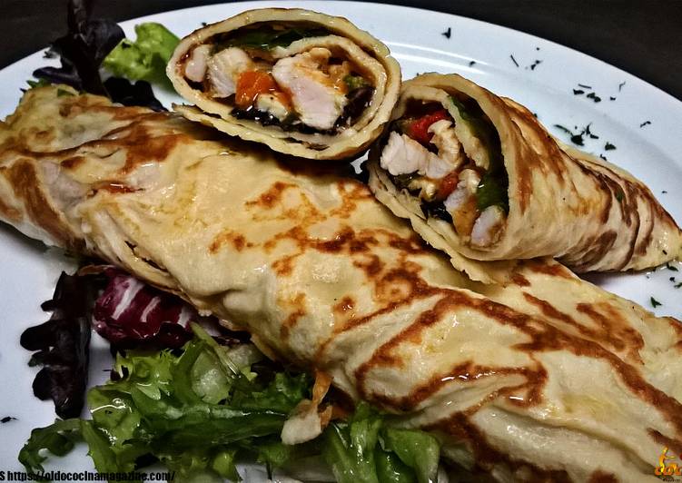 Crepes rellenos de pollo y verduras