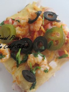 A picture of Bread mini pizza.