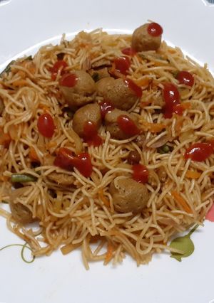 সয়া চাউমিন(soya chow mein recipe in Bengali) রেসিপির প্রধান ছবি