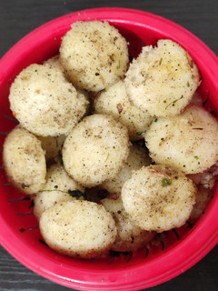 மினி மிளகு இட்லி (Mini Pepper Idly recipe in tamil) செய்முறை முக்கிய புகைப்படம்