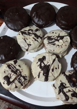 Una foto de Alfajores