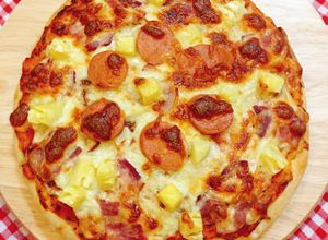 Hình của món Pizza Hawaii.