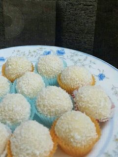 صورة لوصفة كرات جوزالهند (رافيلو)😋💖