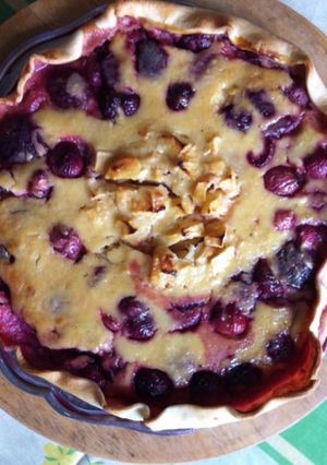 Une photo de Tarte multi fruits (pommes prunes et cerises du jardin)