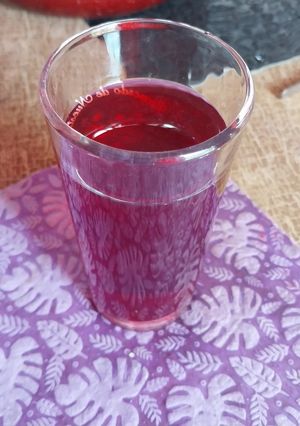 Una foto de ❤️🌺Agua de Jamaica 🌺❤️¡Facilísimo!