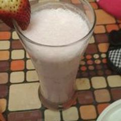 A picture of Strawberry Shake.