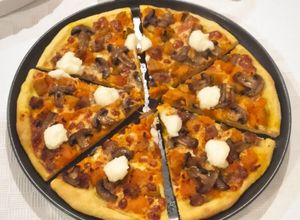 Foto di Pizza con Impasto di Cavolfiore