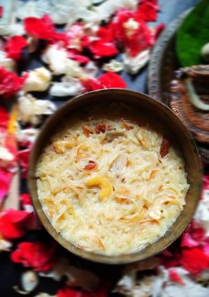 দুধের সিমাই (doodher simai recipe in Bengali) রেসিপির প্রধান ছবি