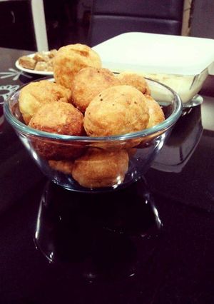 A picture of Urad dal dry kachori.